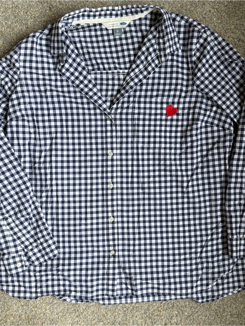 Women’s Navy and White Gingham Button-Down Shirt with Red Heart old navy XL